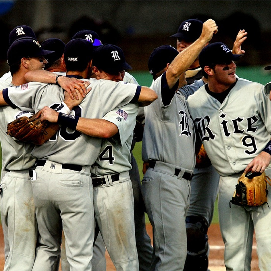 The Basics of Choosing a Baseball Uniform