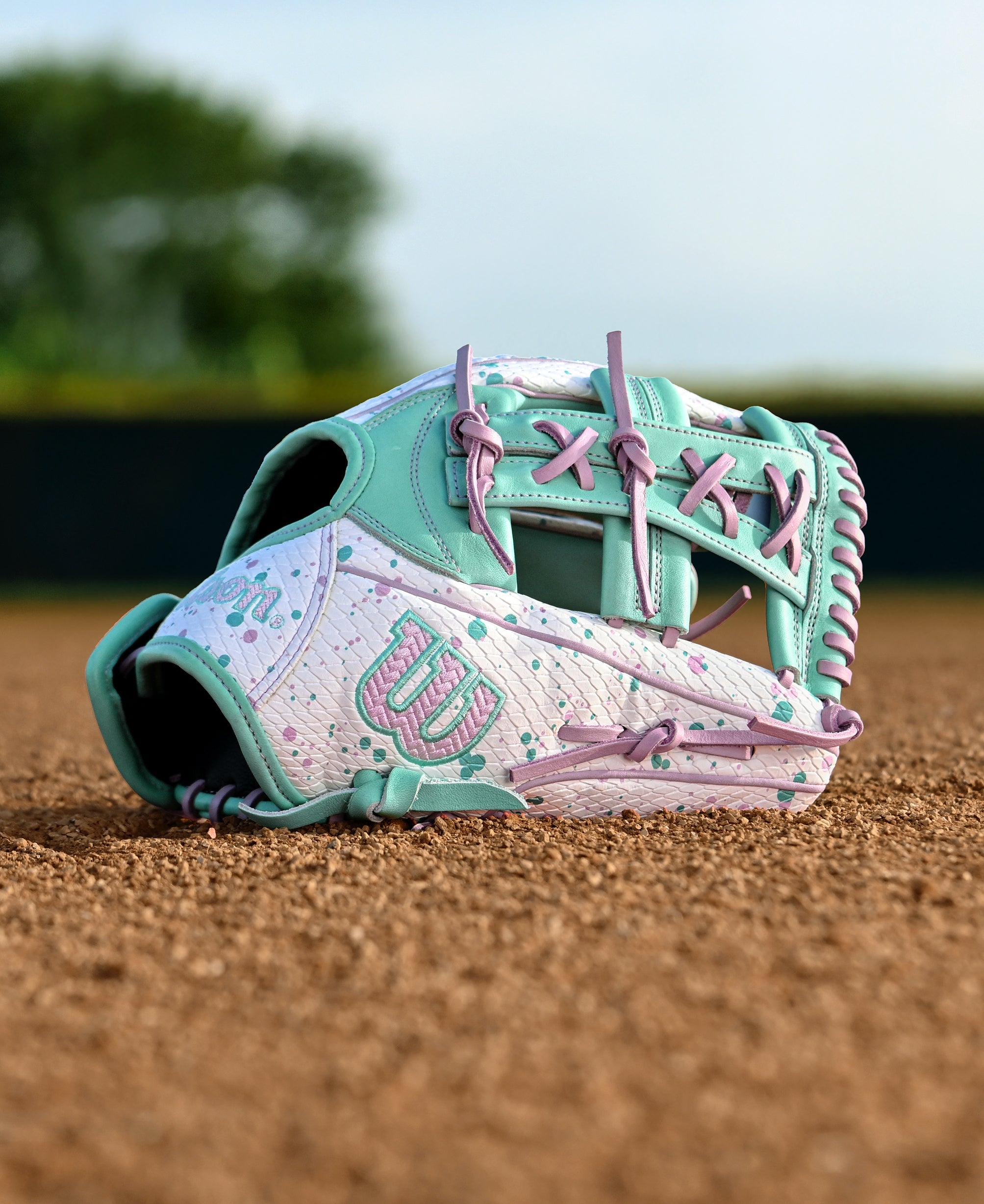 Wilson Winter 2025 A2000 FP75 SuperSkin Model 11.75" Infield Fastpitch Glove