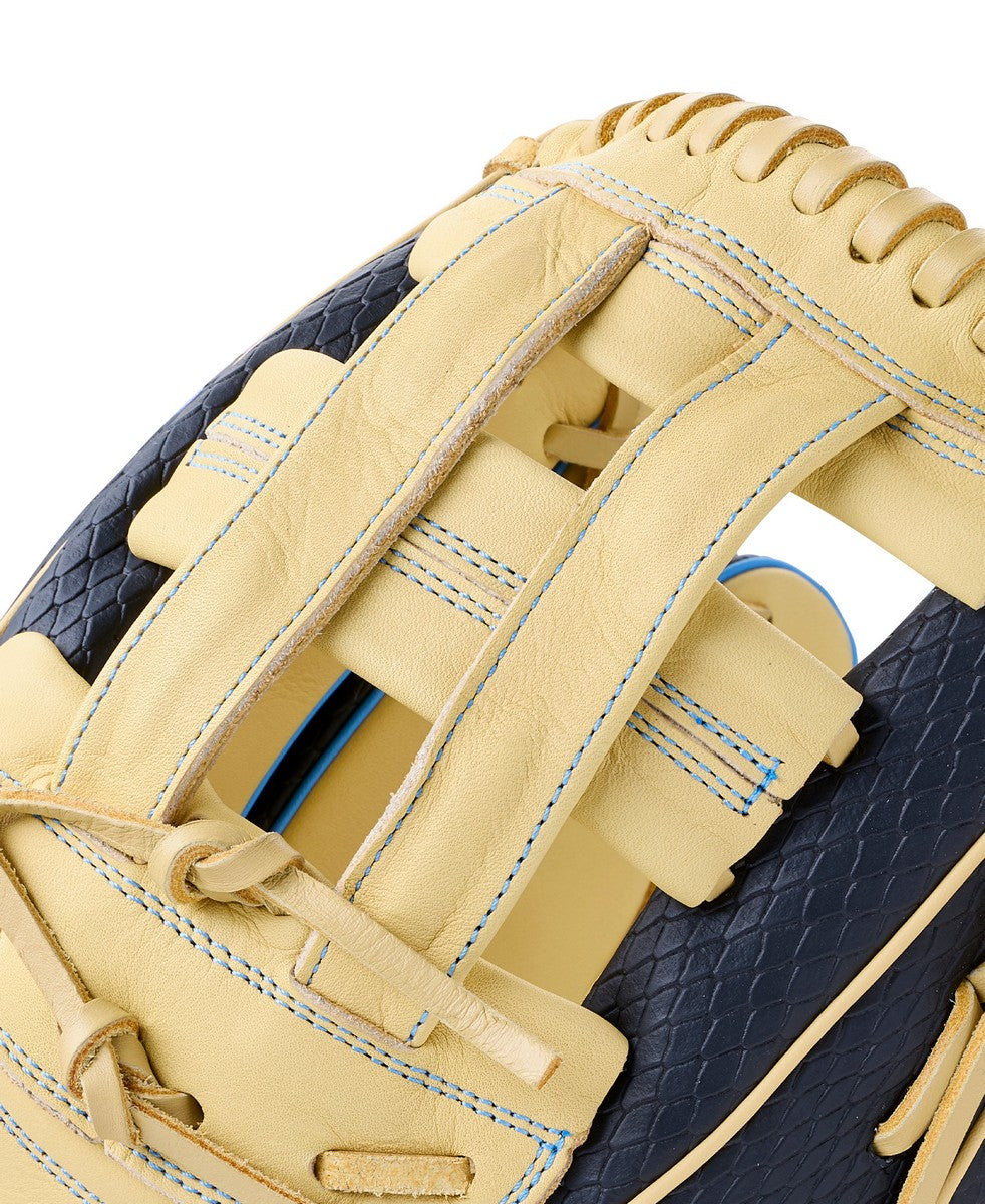 Wilson A1000 1750 Model 12.5" Baseball Outfielder Glove