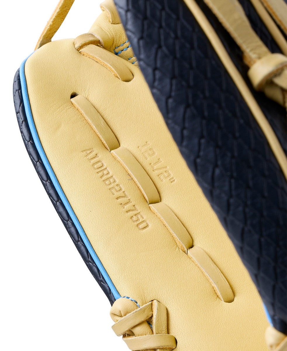 Wilson A1000 1750 Model 12.5" Baseball Outfielder Glove