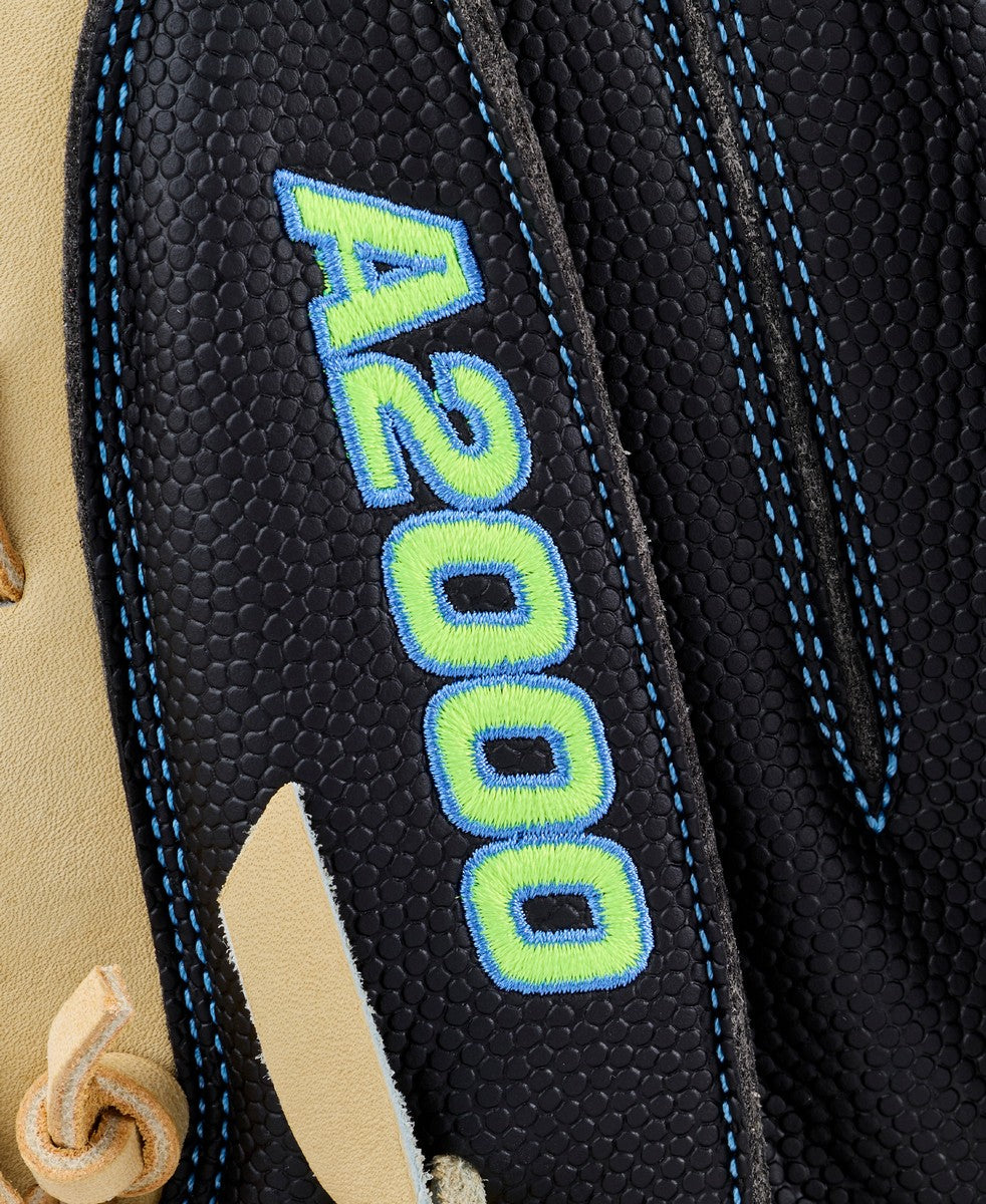 Wilson A2000 Annual Collection M23SS Model 33.5" Superskin Baseball Catcher's Mitt