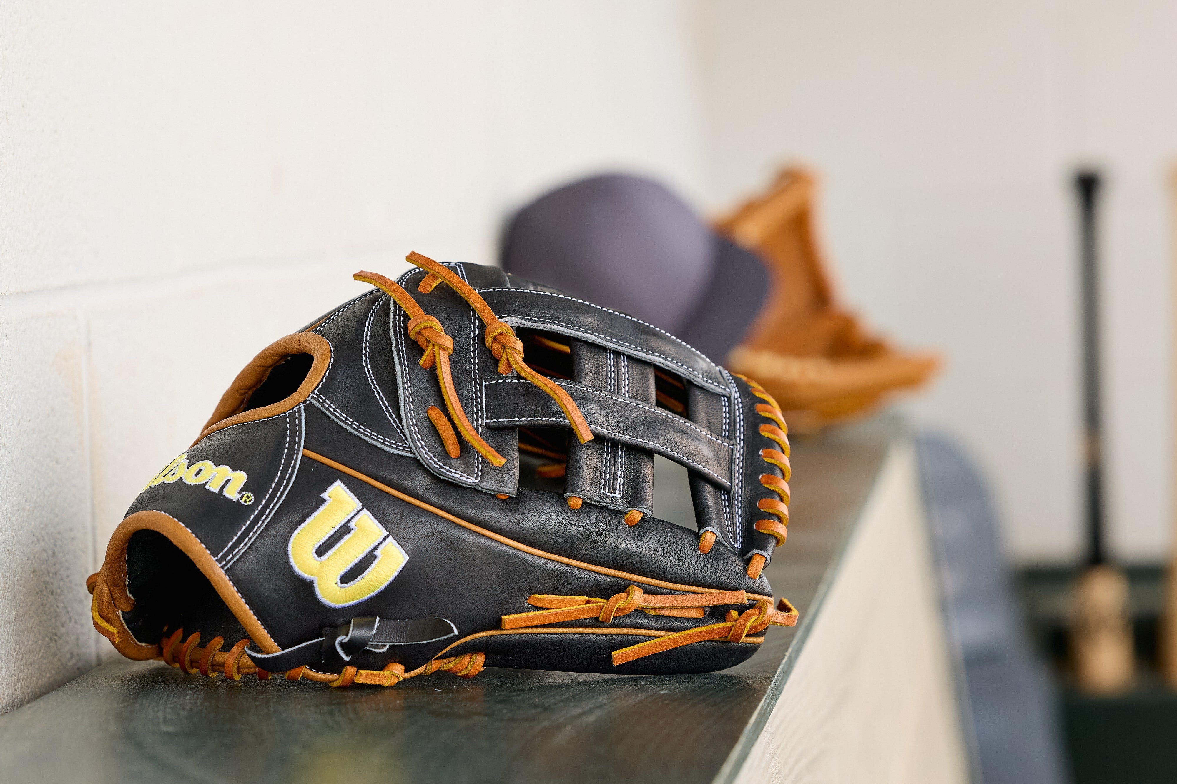 Wilson A2000 Classic 1750 Model 12.5" Baseball Outfield Glove