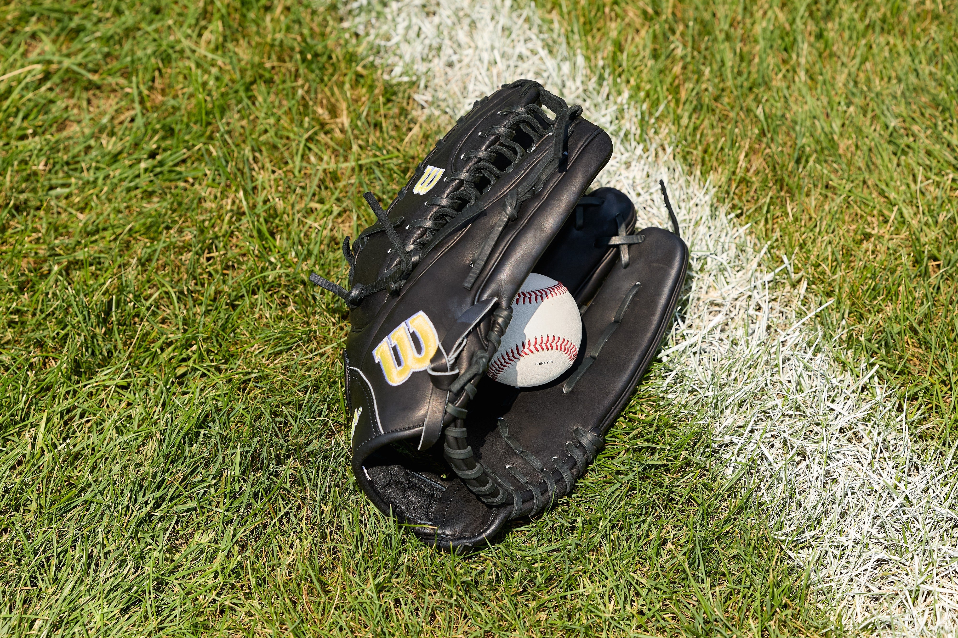 Wilson A2000 Classic OT7 Model 12.75" Baseball Outfield Glove